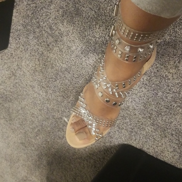 Heels - Picture 5 of 5